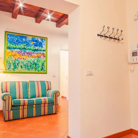 Apartment Piazza Grande - Italian Homing *