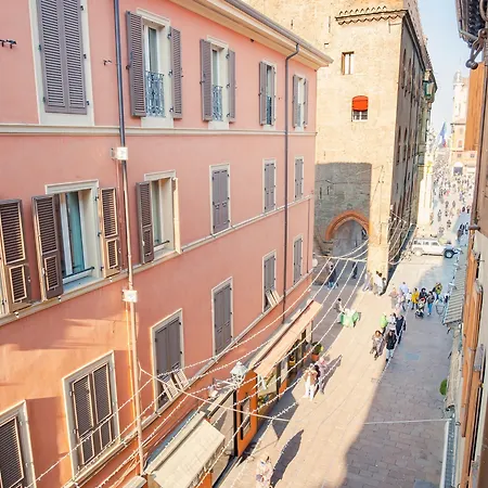 Piazza Grande - Italian Homing *