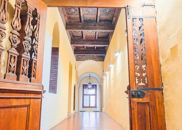 Piazza Grande - Italian Homing