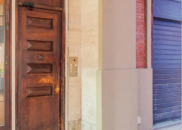 Piazza Grande - Italian Homing بولونيا