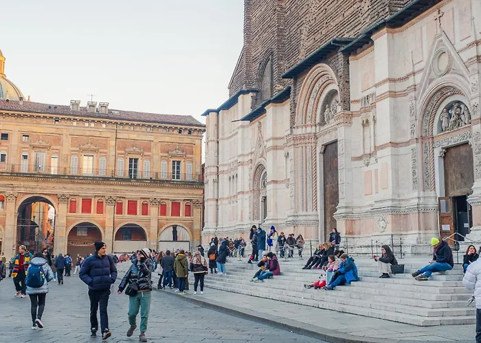 Piazza Grande - Italian Homing * Bolonha