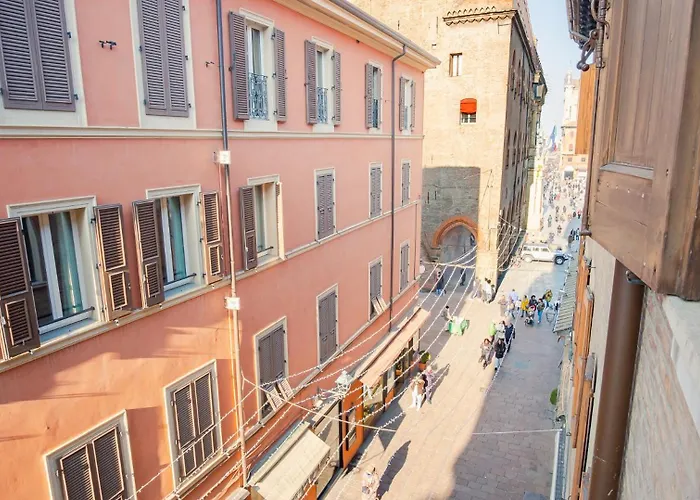 Piazza Grande - Italian Homing